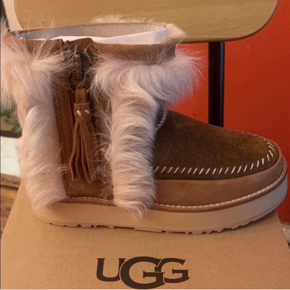 Ugg Fluff punk boots size 8
